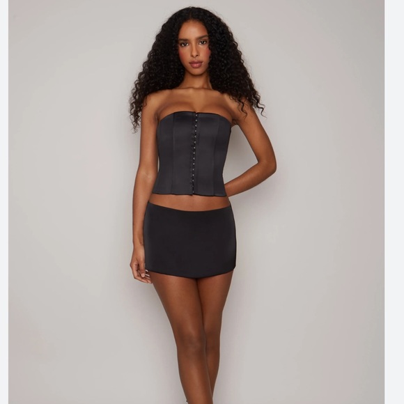 Danielle Guizio Black Lace up satin corset - Picture 2 of 5